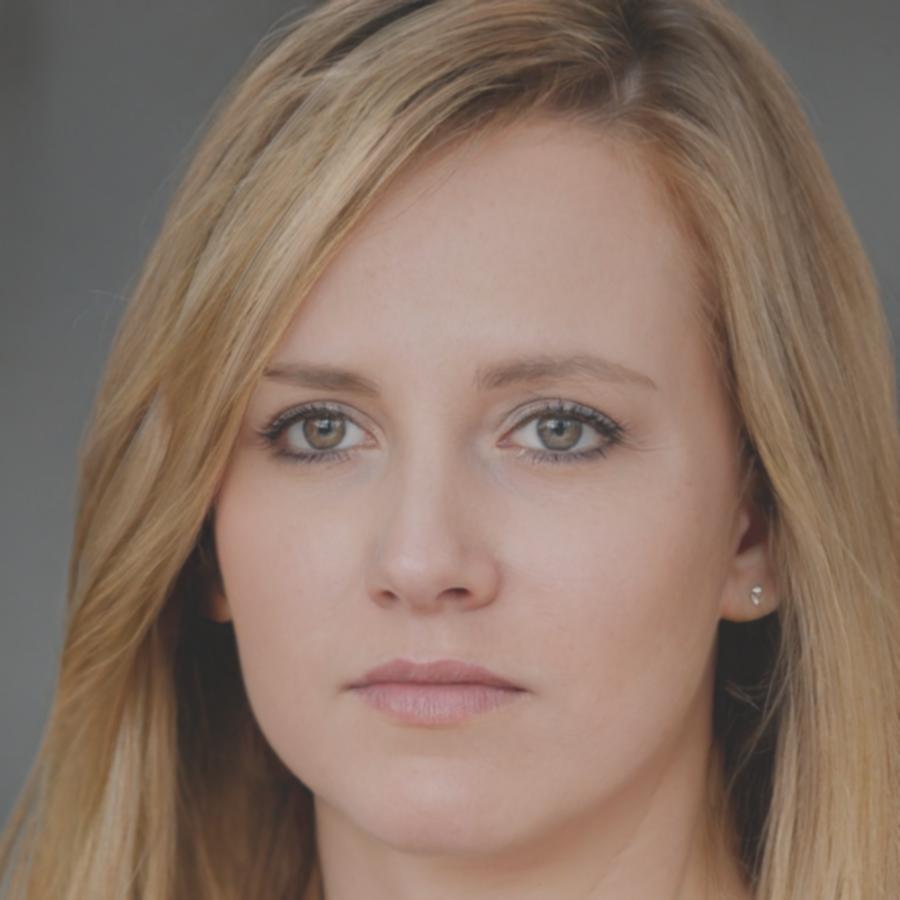 Retrato de Nuria Santamaría, especialista en análisis sectorial